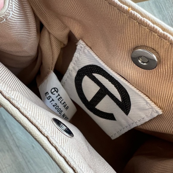 Telfar small cream shopping bag/ bought it as part of the bag security sale - Picture 2 of 4